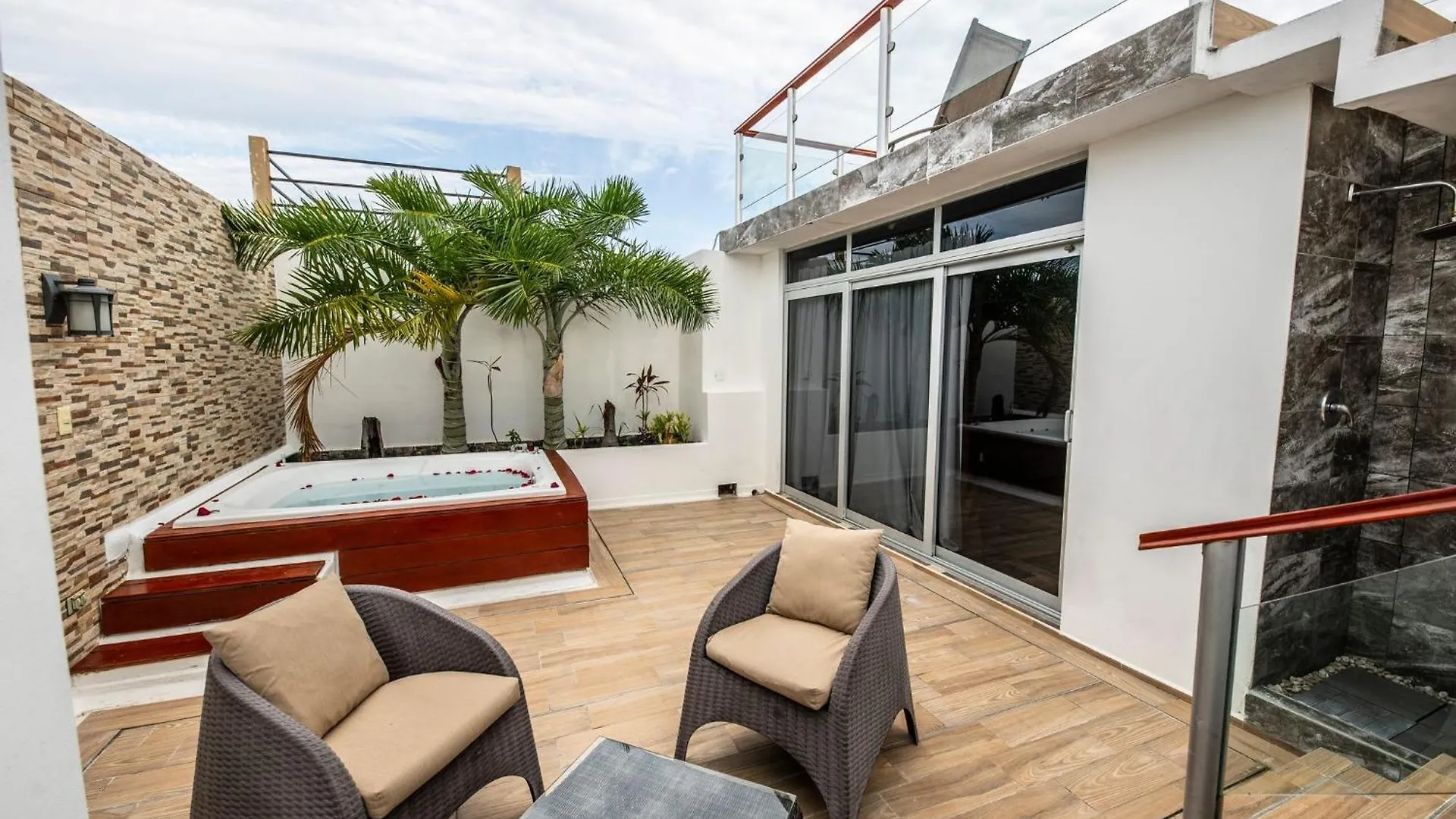 Penthouse Beach Holiday Private Jacuzzi Bbq Family Friendly Maid Service プレヤデルカーメン